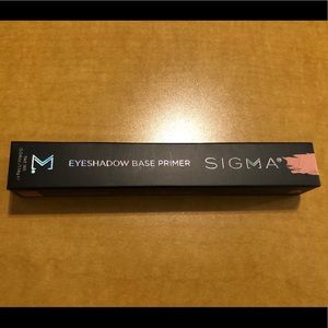 Sigma Eyeshadow Base Primer in “Persuade”